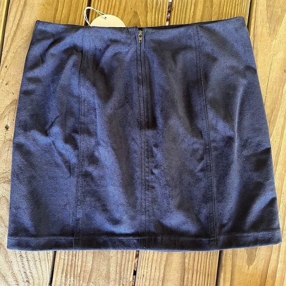 Wild Honey Simple Suede Skirt Navy Size Large NWT - Picture 4 of 7
